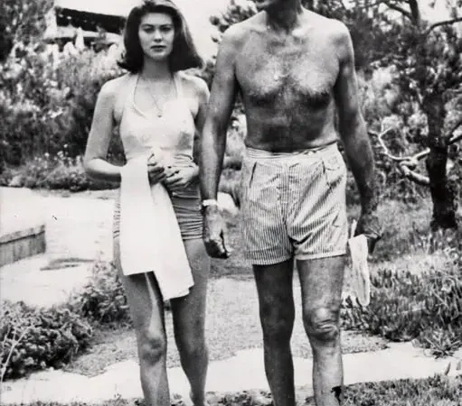 Gary Cooper en vacances : cette photo de plage rare dévoile le visage méconnu d’une légende d’Hollywood